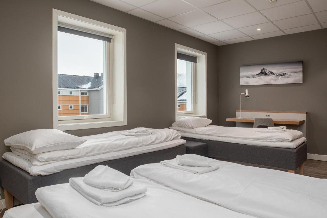 Fast Hotel สโวลแวร์ ภายนอก รูปภาพ
