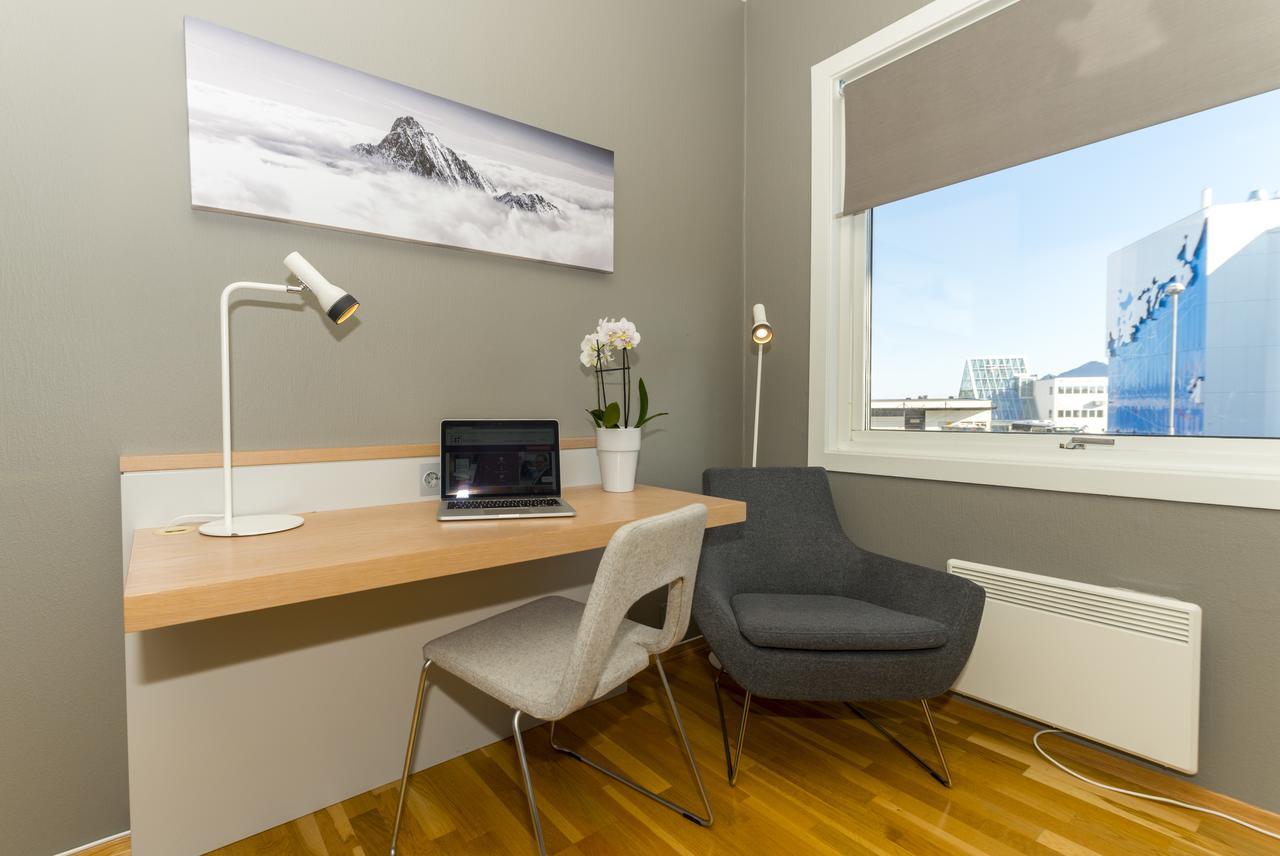 Fast Hotel สโวลแวร์ ภายนอก รูปภาพ