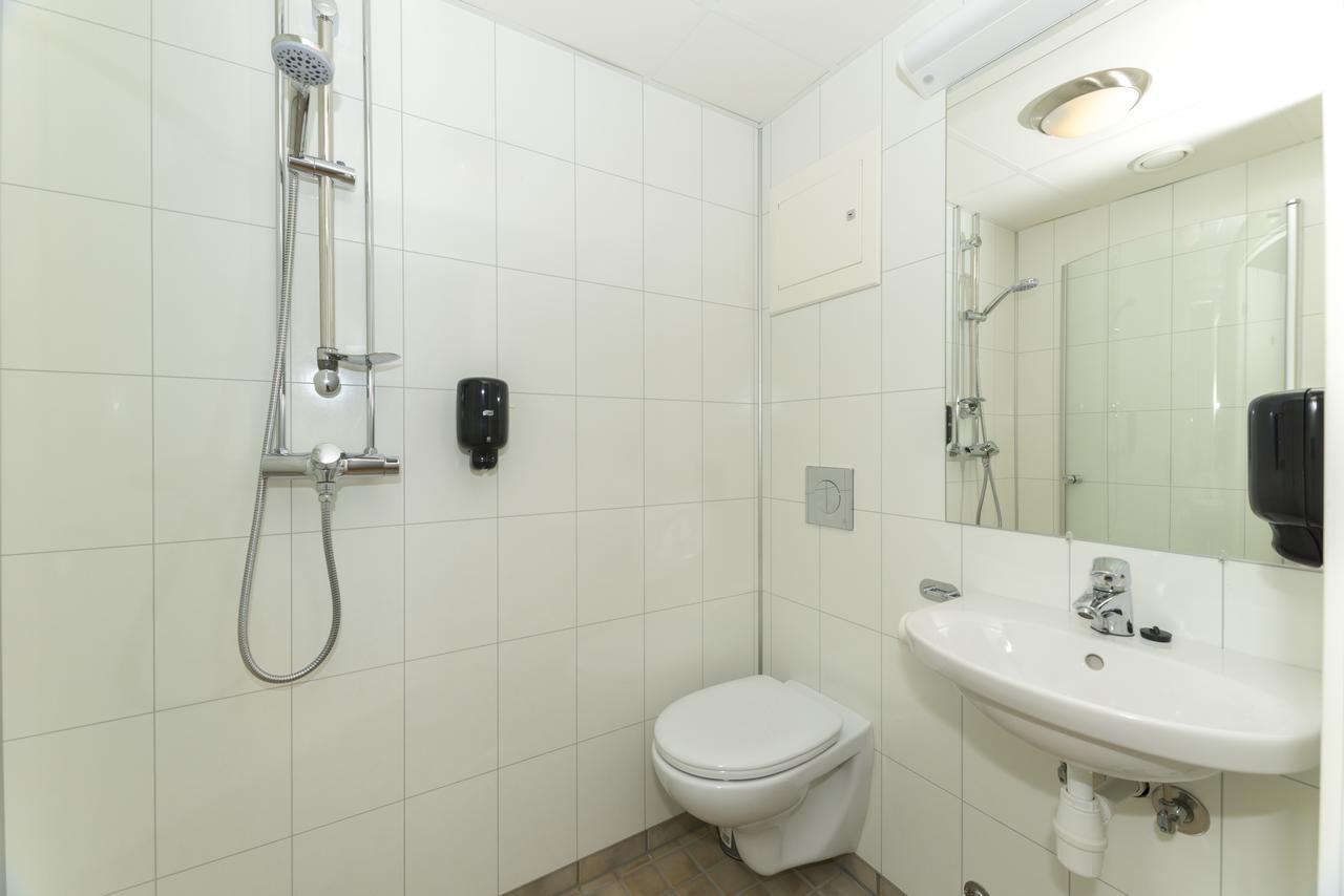 Fast Hotel สโวลแวร์ ภายนอก รูปภาพ