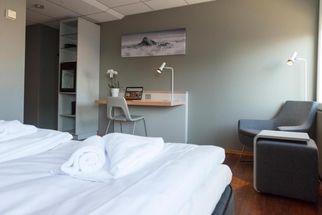 Fast Hotel สโวลแวร์ ภายนอก รูปภาพ